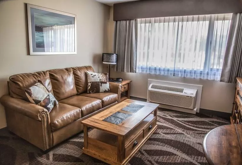 スイート, Prestige Hudson Bay Lodge & Conference Centre, Worldhotels Crafted Collection