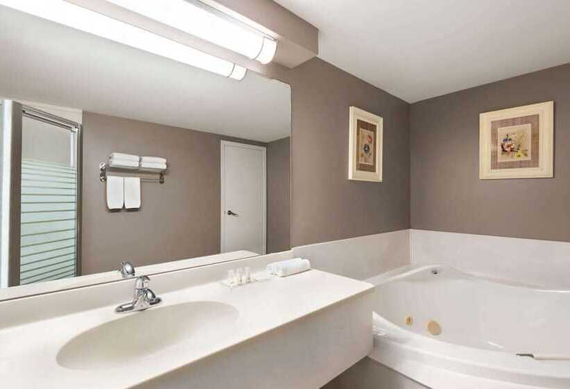 Люкс, Royal Hotel Regina, Trademark Collection By Wyndham
