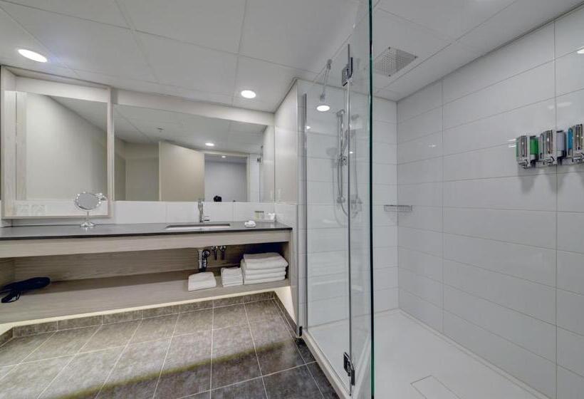 غرفة بريميوم ثلاثية, Universel, Centre De Congres Riviereduloup