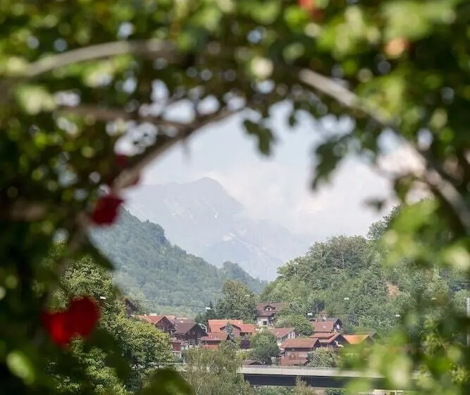 سوییت جونیور, Grand Hotel Beau Rivage Interlaken