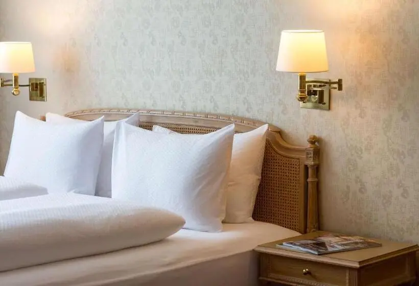 Standard Room King Size Bed