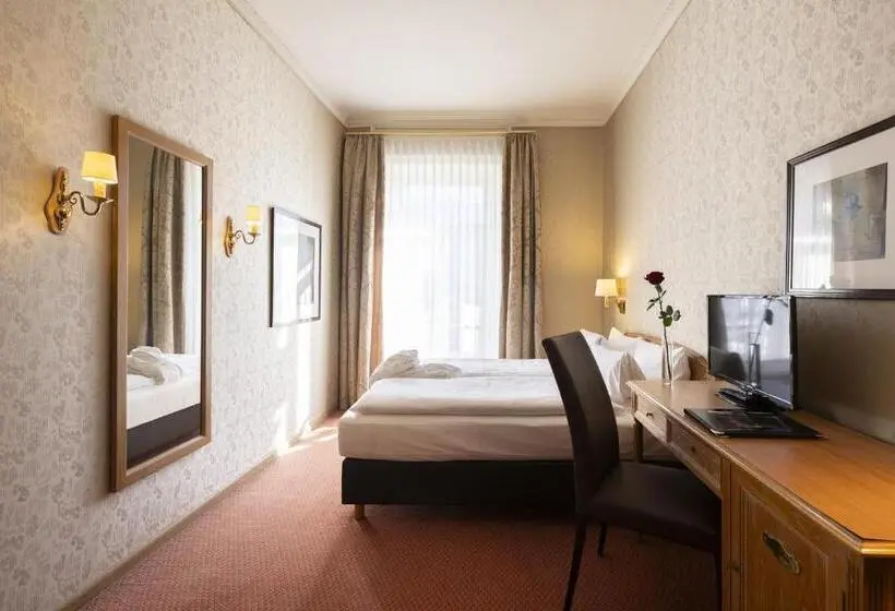 اتاق استاندارد با بالکن, Grand Hotel Beau Rivage Interlaken