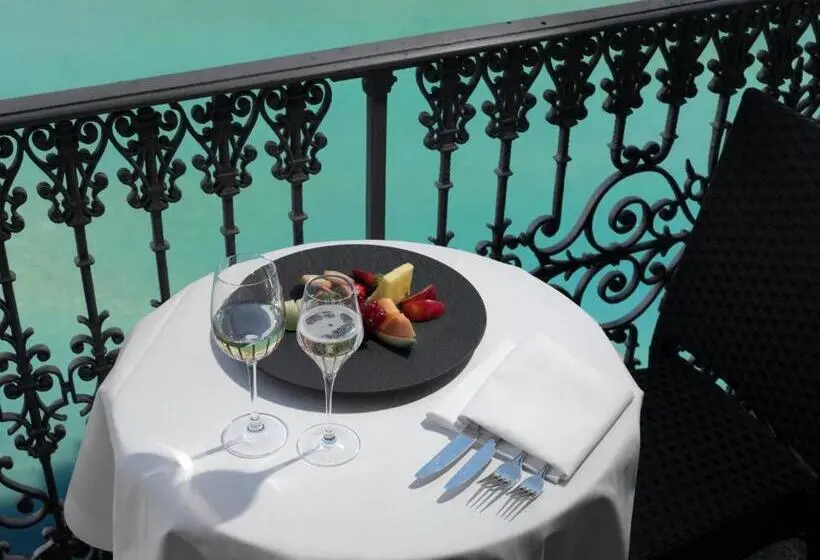 سوییت جونیور با بالکن, Grand Hotel Beau Rivage Interlaken