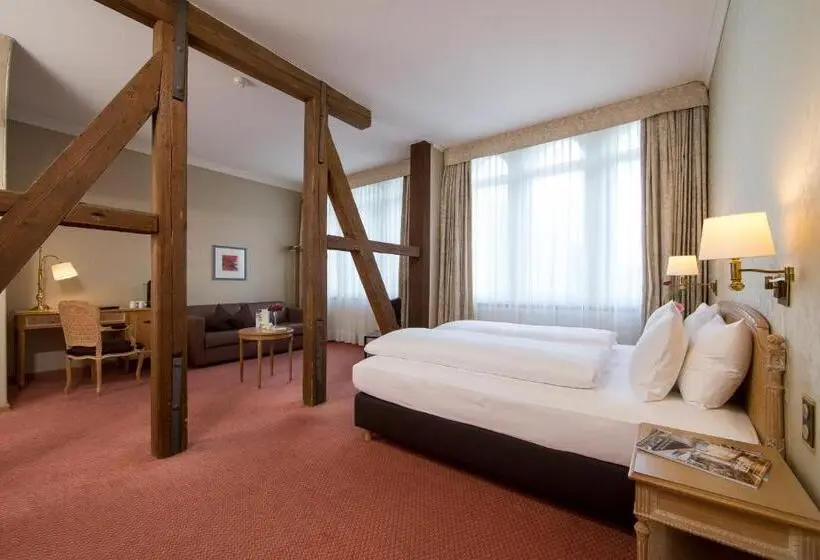 سوییت جونیور با بالکن, Grand Hotel Beau Rivage Interlaken