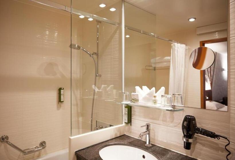 اتاق خانوادگی, Adler Zürich