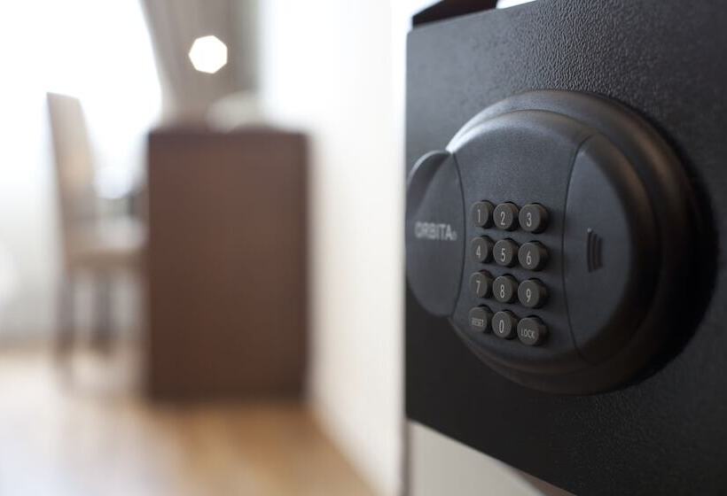 Номер Superior, Alpha