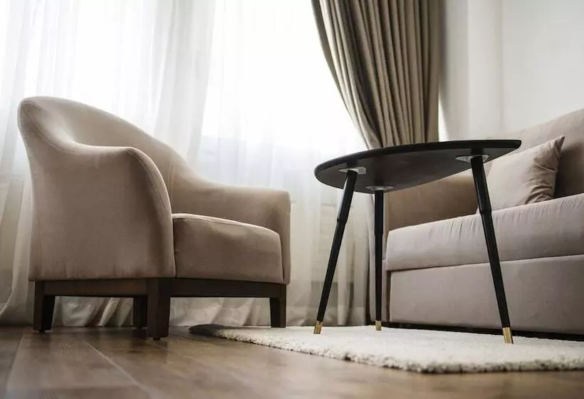 Habitació Superior, Alpha