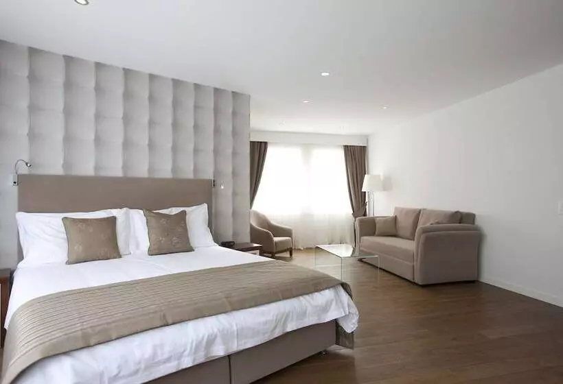 Junior Suite, Alpha
