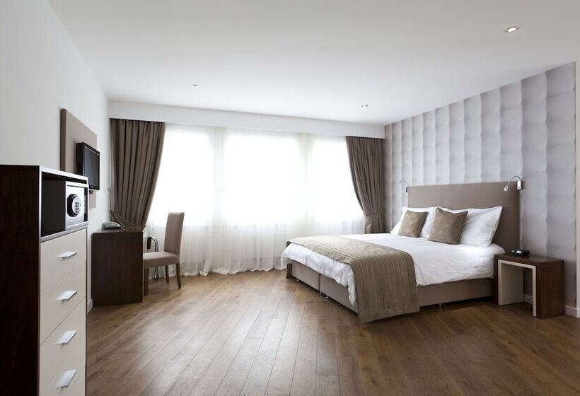 Полулюкс, Alpha