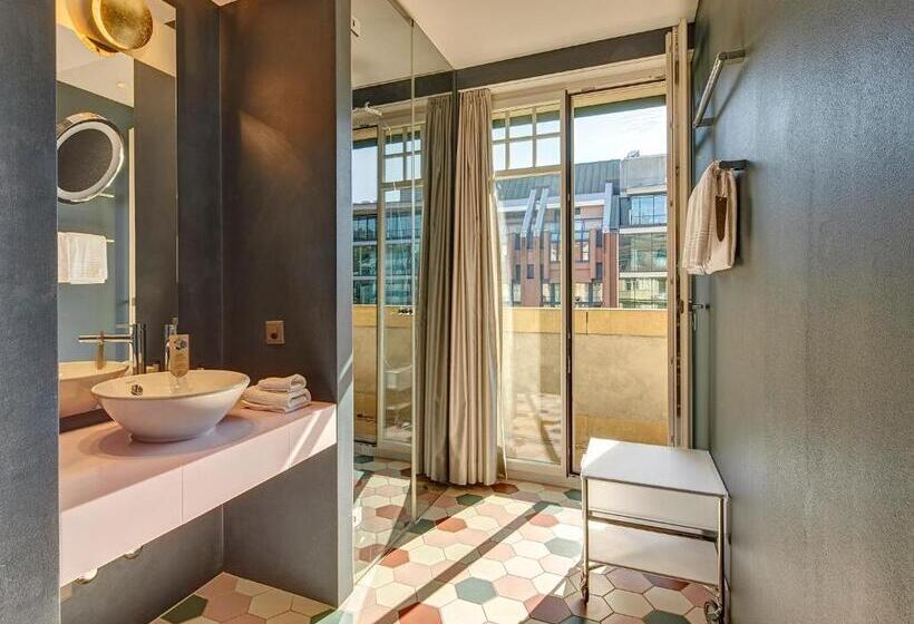 バルコニー付きスーペリアルーム, Anker Luzern