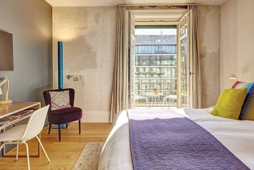 Quarto Superior com Sacada, Anker Luzern