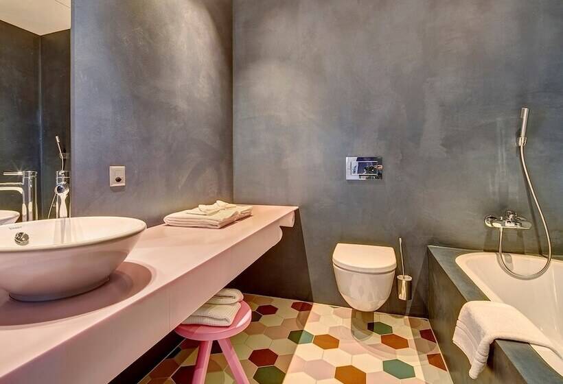 バルコニー付きスーペリアルーム, Anker Luzern