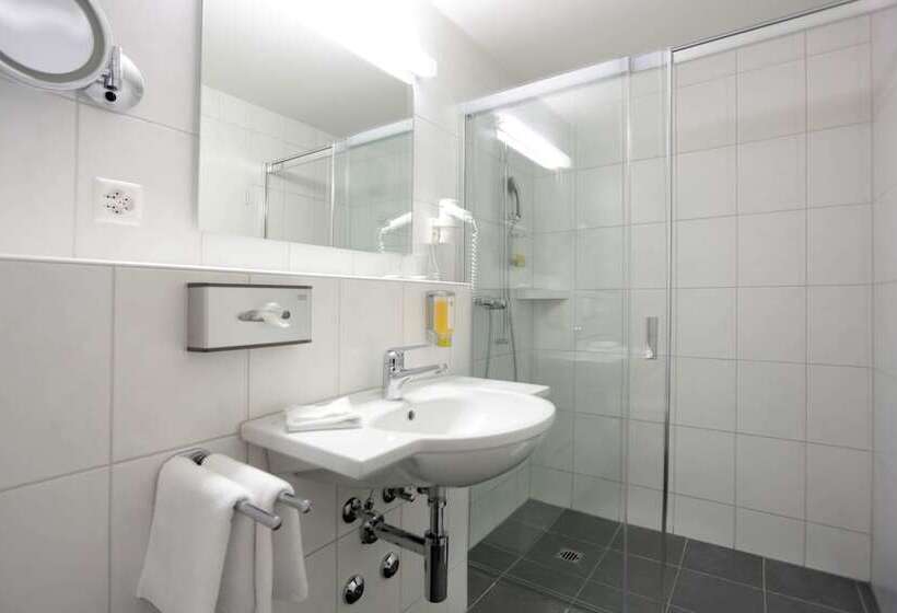 جناح جونيور, Best Western Plus Hotel Bahnhof