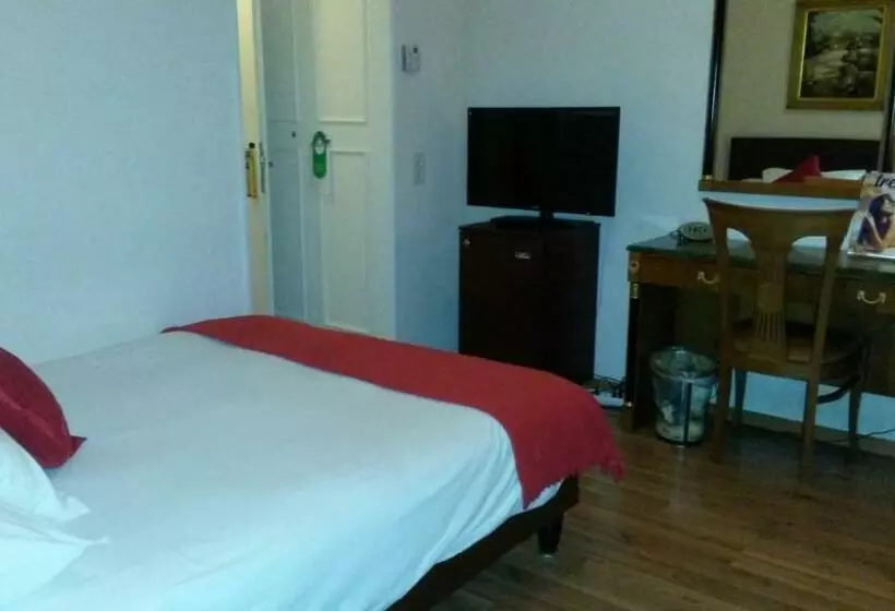 Standard-huone, Century