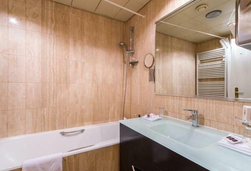 سوییت جونیور, Century