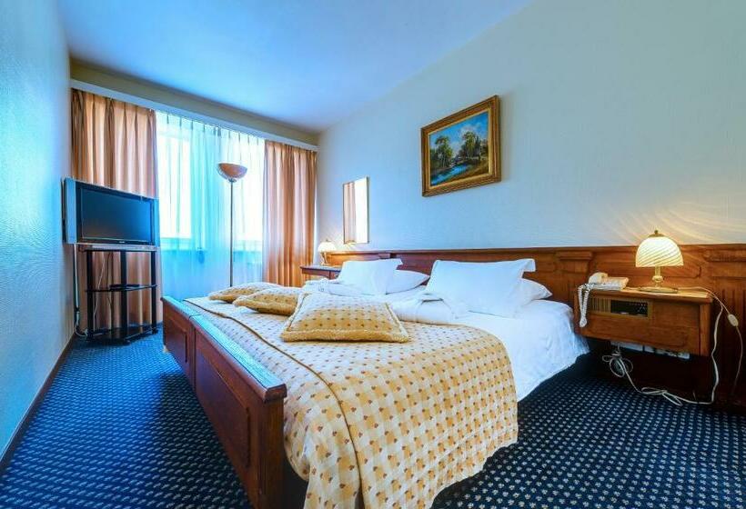 سوییت پرستیژ, Century