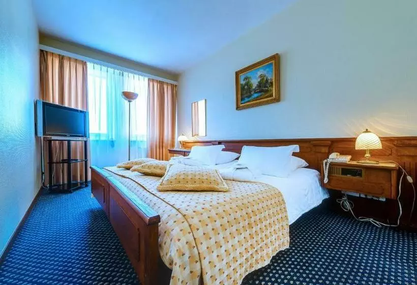 Prestige Suite, Century