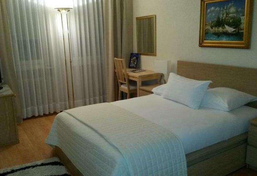 اتاق سوپریور یک تخته, Century