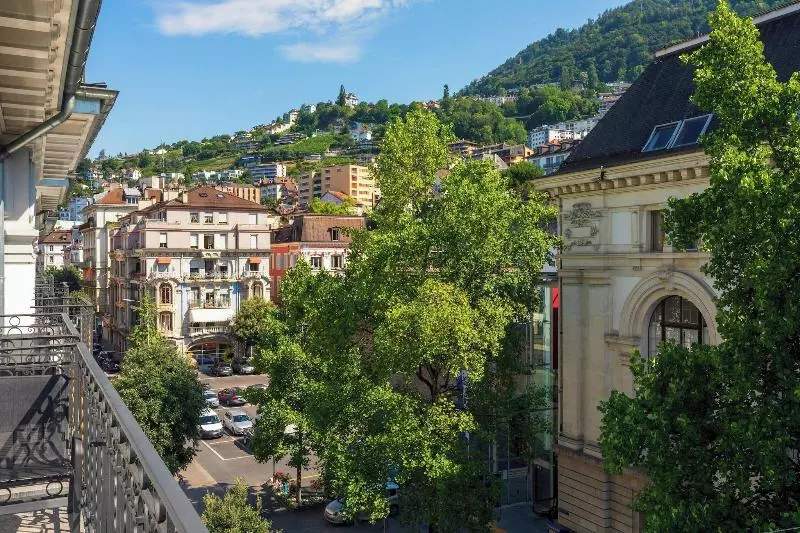 اتاق سوپریور با چشم‌انداز شهر, Grand Hotel Suisse Majestic, Autograph Collection