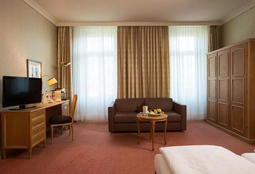 اتاق لوکس با تخت بزرگ, Grand Hotel Beau Rivage Interlaken