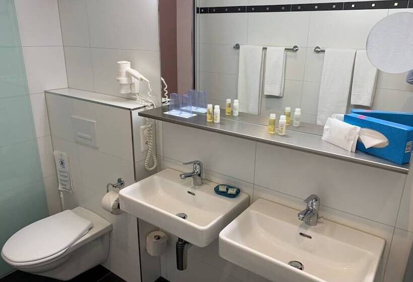 Quarto Estandar, Luzernerhof