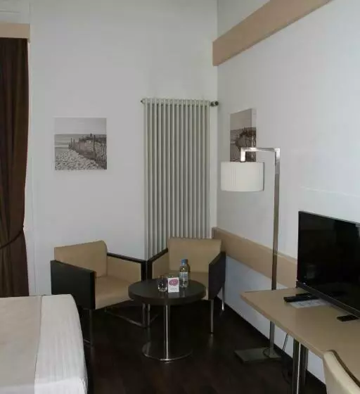 Perhehuone, Enjoy 1313AG Hotel Touring
