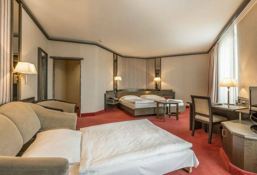 Quarto Triplo Estandar, Monopol Luzern