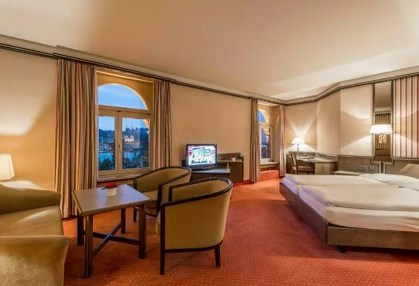 Suite Junior, Monopol Luzern