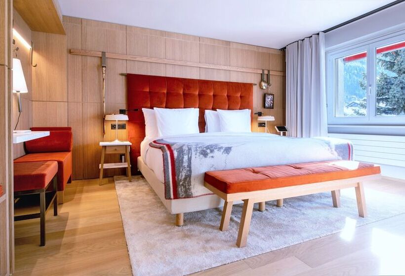 Полулюкс, Schweizerhof Zermatt   A Small Luxury