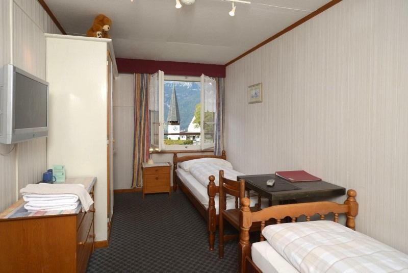 Номер Стандарт Совместная Ванная, Swiss Lodge Hotel Bernerhof Wengen