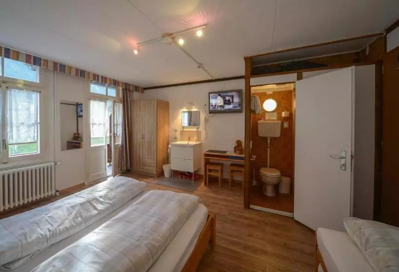 اتاق استاندارد سه نفره, Swiss Lodge Hotel Bernerhof Wengen
