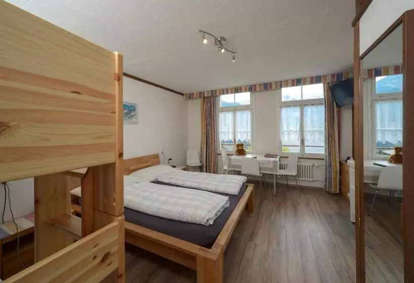 اتاق استاندارد چهار تخته, Swiss Lodge Hotel Bernerhof Wengen
