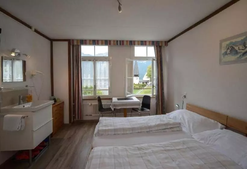 اتاق استاندارد با سرویس بهداشتی مشترک, Swiss Lodge Hotel Bernerhof Wengen