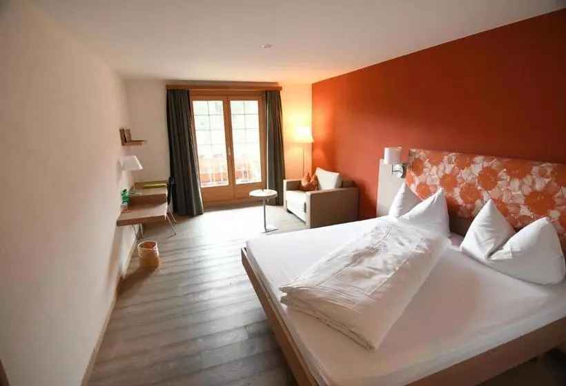 Standard-huone, Ucliva