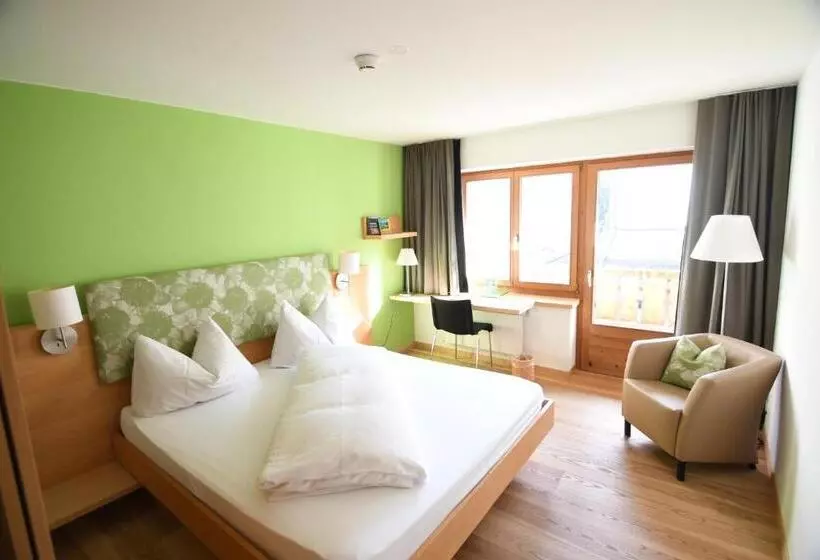 Standard-huone, Ucliva
