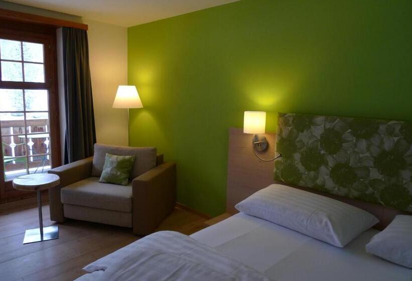 Номер Стандарт, Ucliva