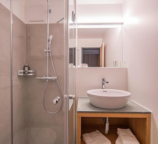Family Suite, Ucliva