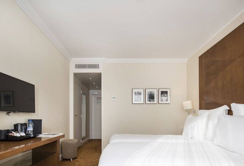 اتاق کلاسیک, Warwick Geneva