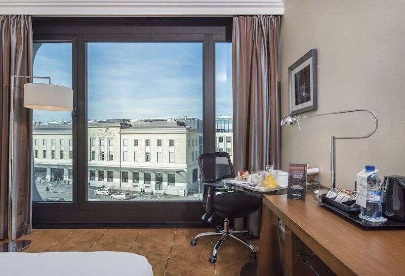 اتاق سوپریور, Warwick Geneva