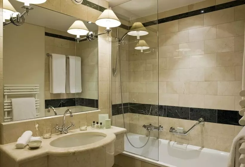 اتاق پنت هاوس, Warwick Geneva