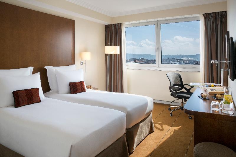 اتاق کلاسیک, Warwick Geneva