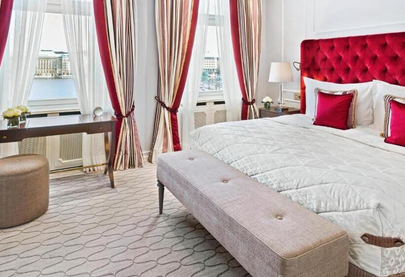 Номер Deluxe Вид на Озеро, Fairmont Hotel Vier Jahreszeiten, Hotel Des Jahres 2023 & 2024  Die 101 Besten