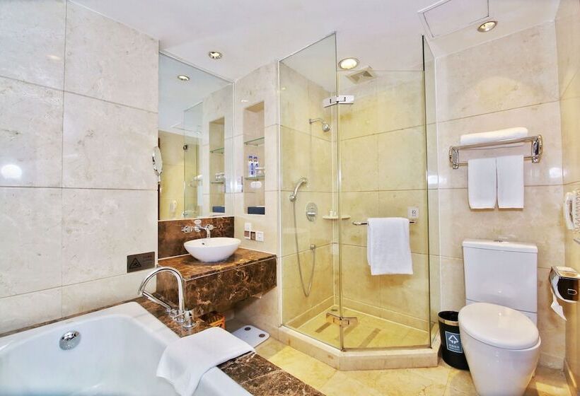 디럭스 룸, Dong Fang Hotel Guangzhou