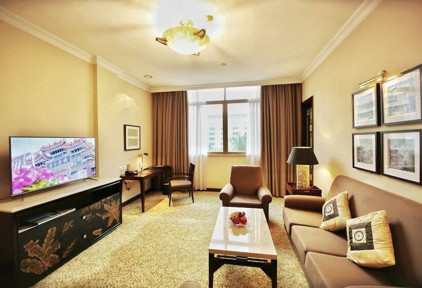 Люкс Повышенной Комфортности, Dong Fang Hotel Guangzhou