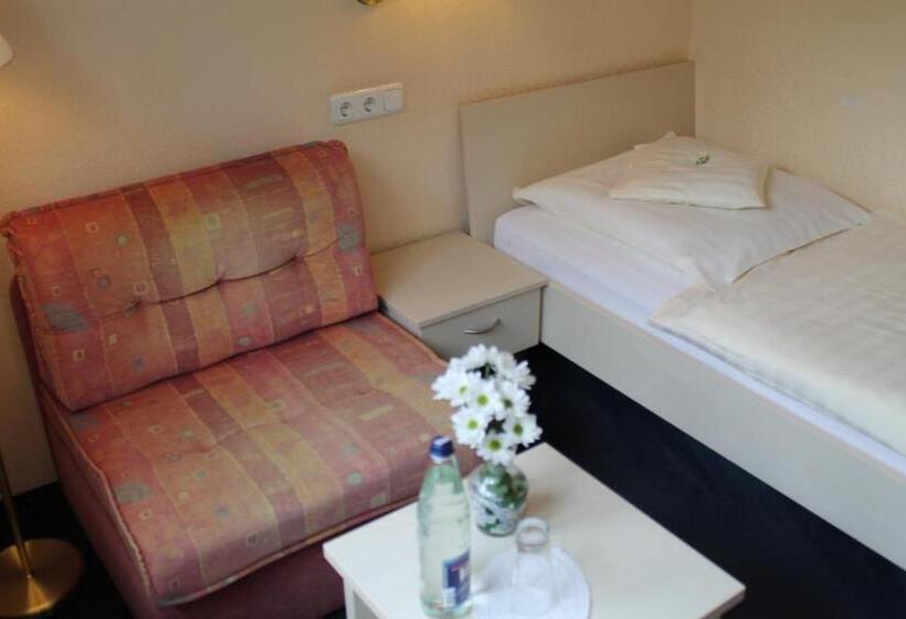 标准间, Lilienhof