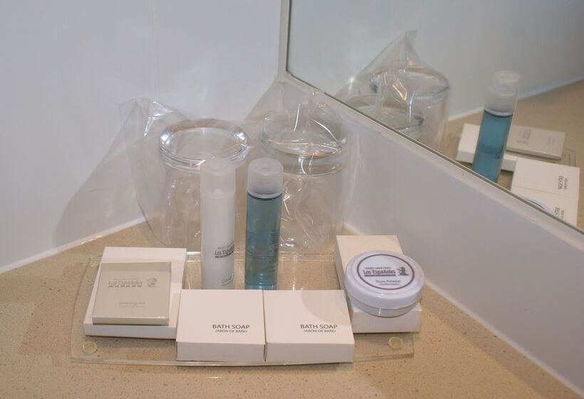 高级大房间, Teclados