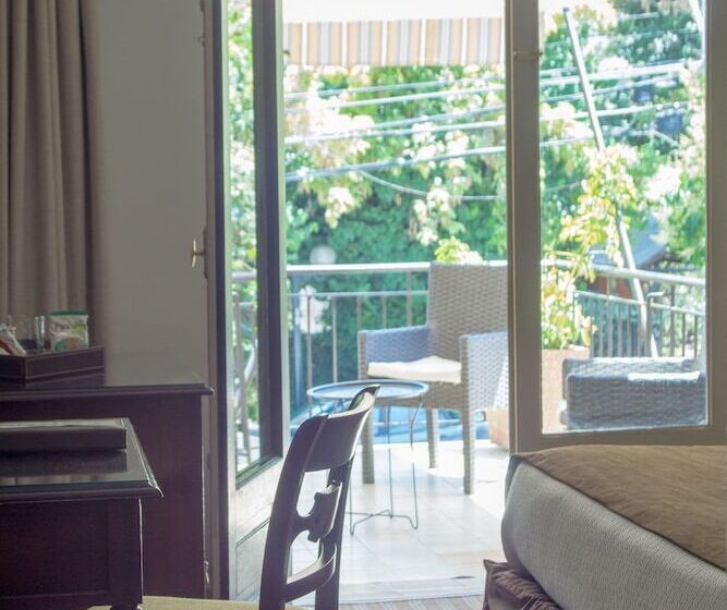 高级大房间, Teclados