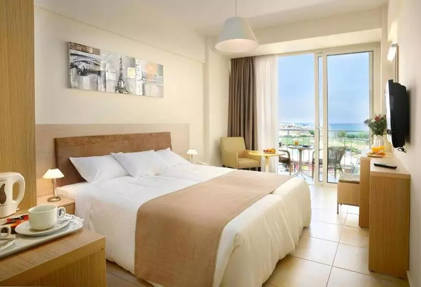 Habitació Estàndard Vista Mar Lateral, Pernera Beach