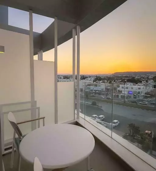 اتاق استاندارد با بالکن, Radisson Beach Resort Larnaca