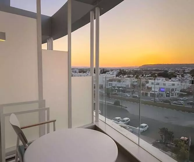 اتاق استاندارد با بالکن, Radisson Beach Resort Larnaca